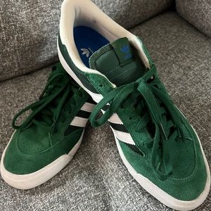 Adidas Nora. Color: Dark Green / Cloud White / Chalk White. Size: M 9 / W 10